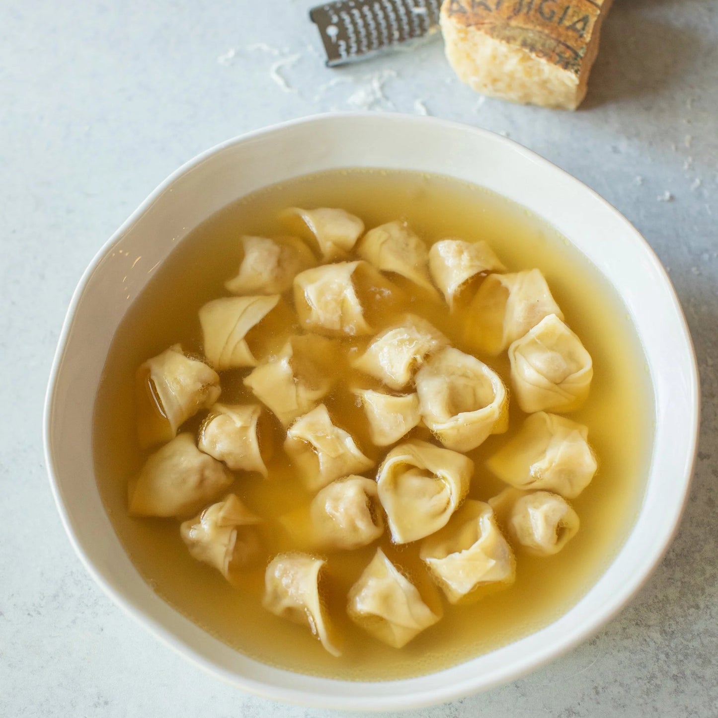 CLASSIC TORTELLINI EN BRODO