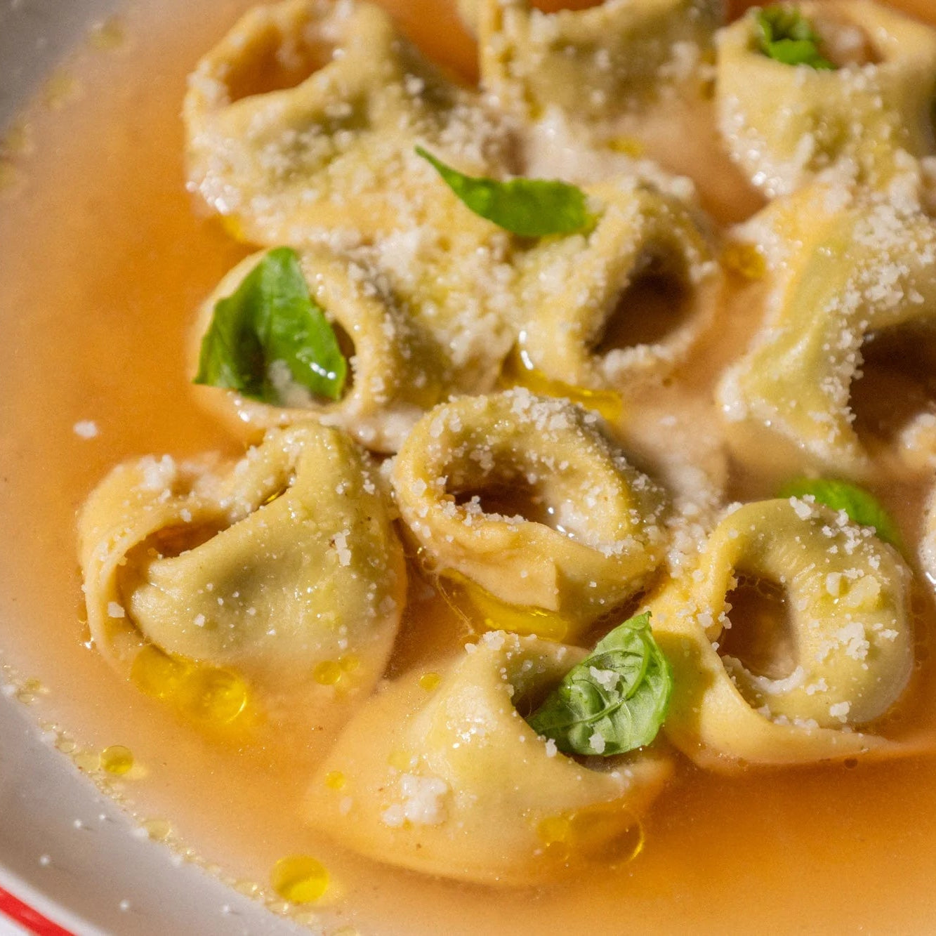 CLASSIC TORTELLINI EN BRODO